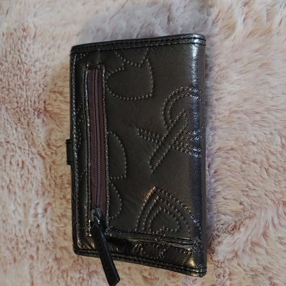 Nwot XOXO Quilted Gray Metallic & Silver Wallet - Picture 4 of 12